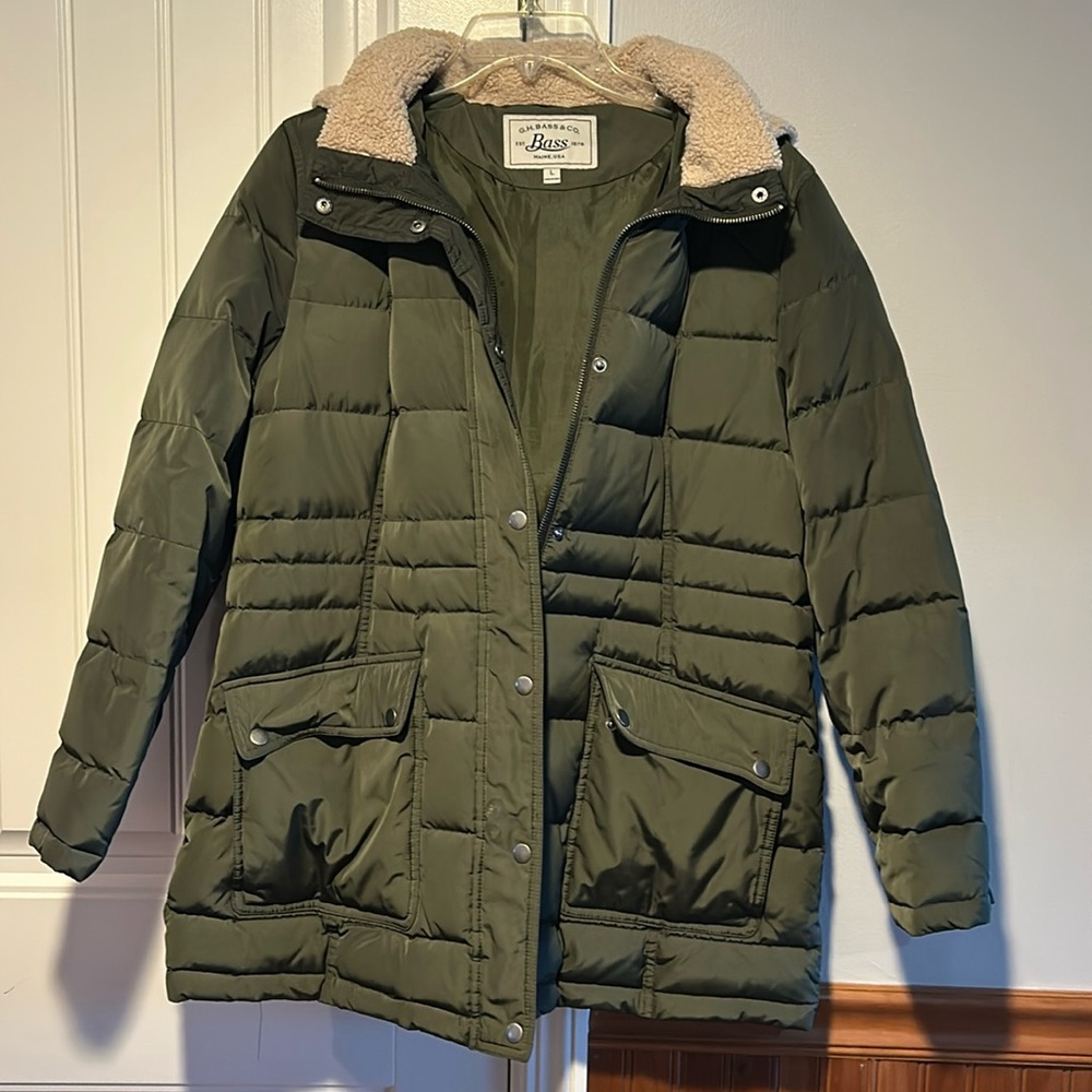 Women’s large puffer coat, GH Bass